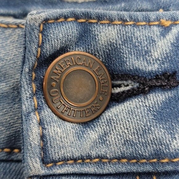 American Eagle Outfitters Blue Distressed Midi Denim Jean Shorts Size 8 Womens C - Picture 7 of 10